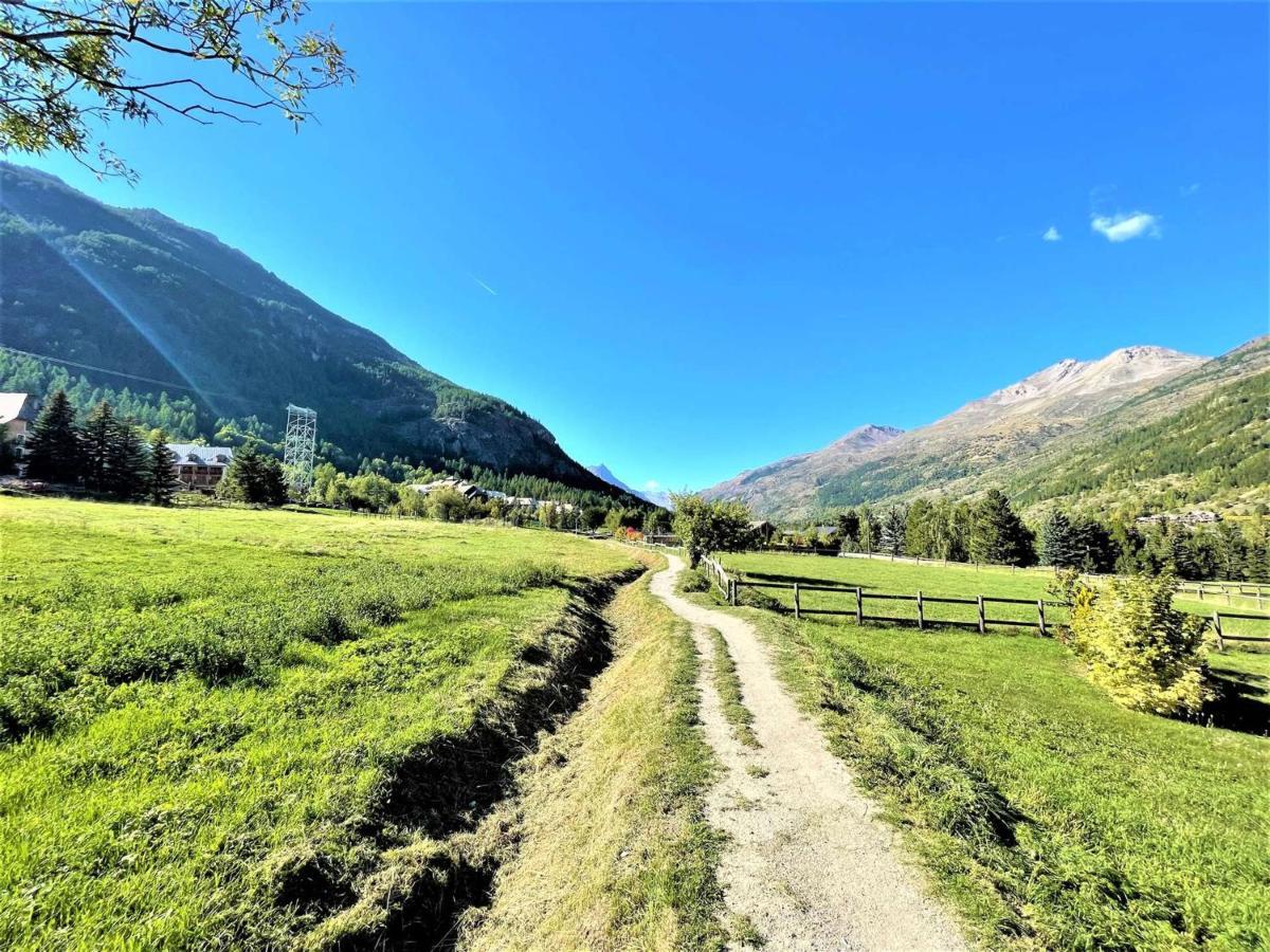 Appartement Cosy 2 Pieces, 6 Couchages, Proche Pistes Et Commerces, Parking Inclus - La Salle-Les-Alpes - Fr-1-330F-88 سر تشيفاليه المظهر الخارجي الصورة